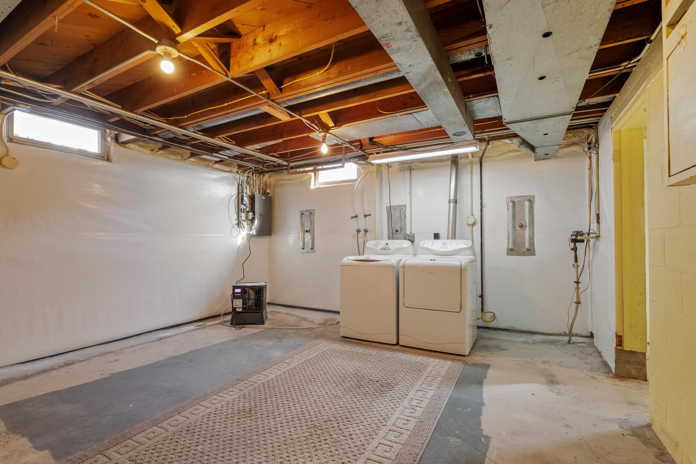 2014 Markham Street Manitowoc, WI 54220 - Photo 31 of 44 Washer and Dryer Included