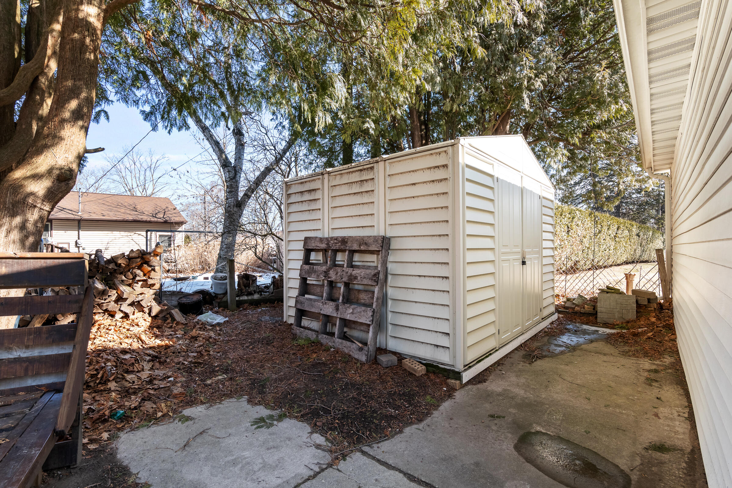 2014 Markham Street Manitowoc, WI 54220 - Photo 36 of 44 Shed