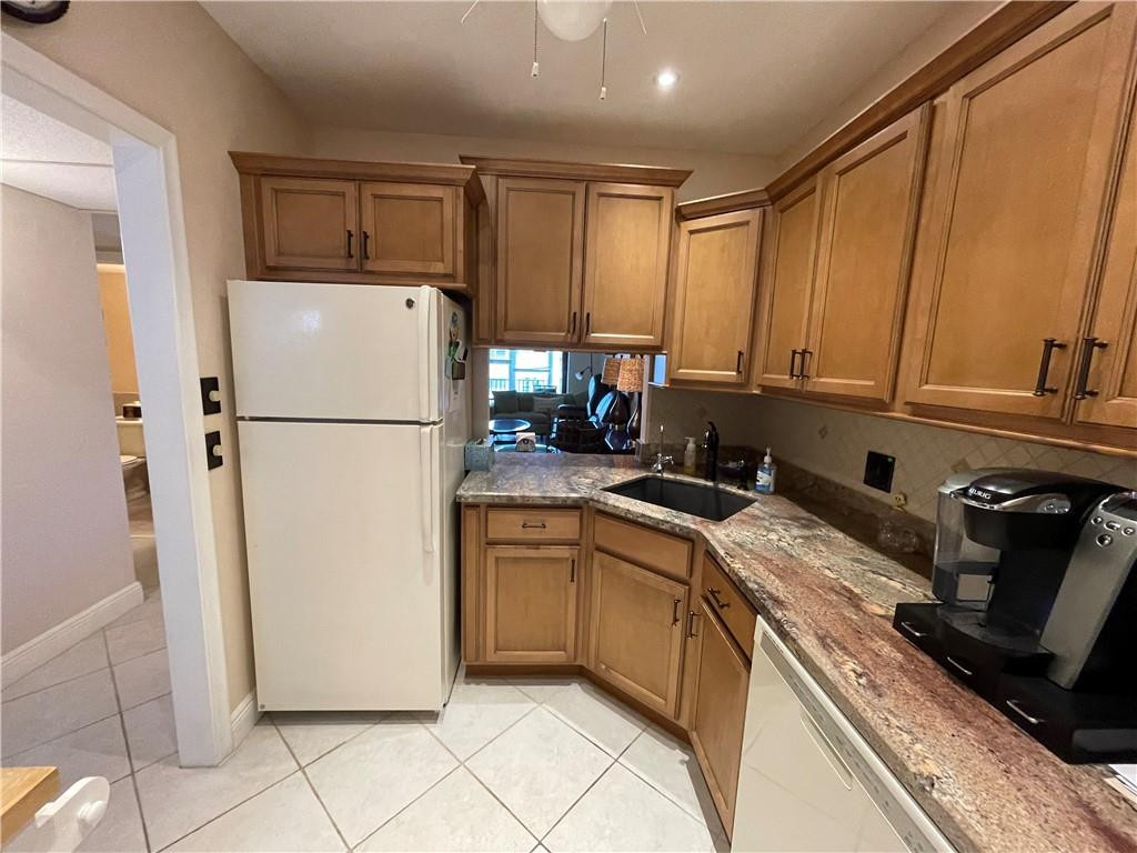 400 Northeast 20th Street, Unit C307 Boca Raton, FL 33431 - Photo 4 of 16 Photo 5