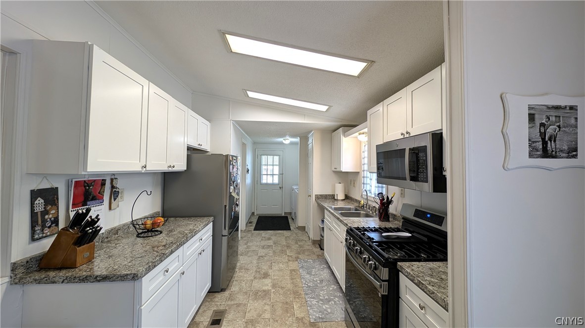 5600 Shute Road, Unit 65 LaFayette, NY 13084 - Photo 3 of 19