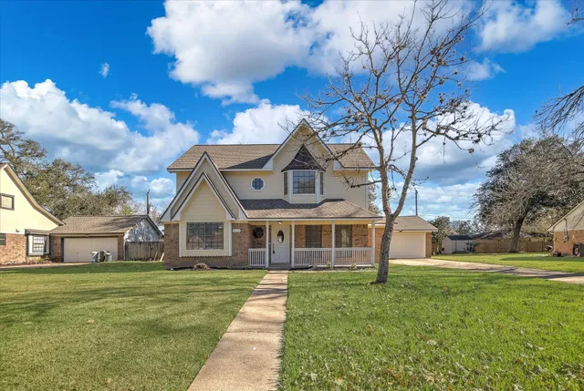 $350,000 | 216 Any Way Street, Lake Jackson, TX 77566