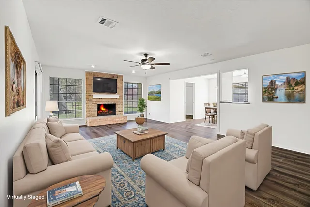 $350,000 | 216 Any Way Street, Lake Jackson, TX 77566