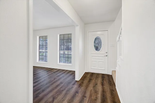 $350,000 | 216 Any Way Street, Lake Jackson, TX 77566