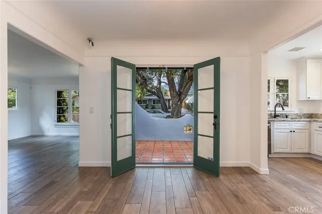 $1,399,999 | 100 West Tremont Street, Pasadena, CA 91103