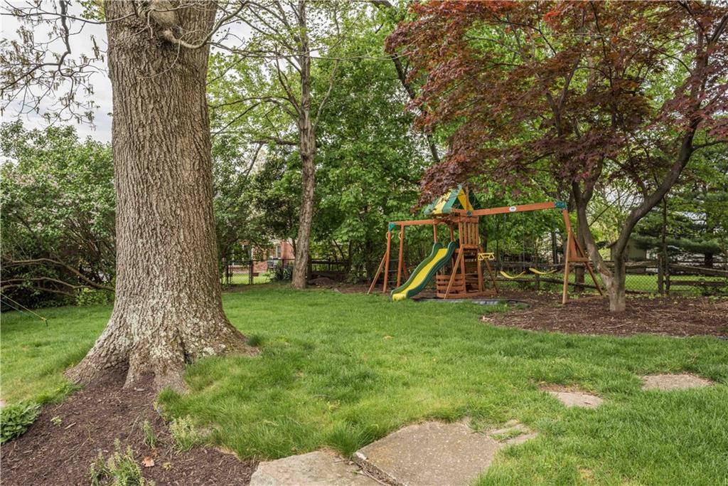 1964 Redcoach Road Allison Park, PA 15101 - Photo 23 of 25 The yard is level with mature trees and landscaping.