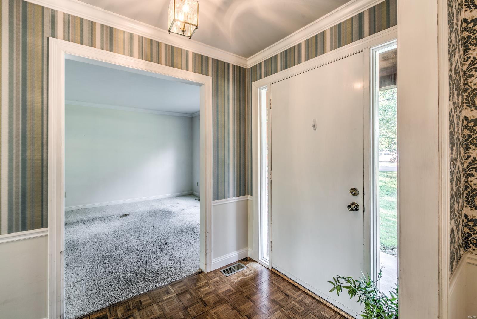 1964 Dougherty Ferry Road St. Louis, MO 63122 - Photo 2 of 36 Gallery Image 2