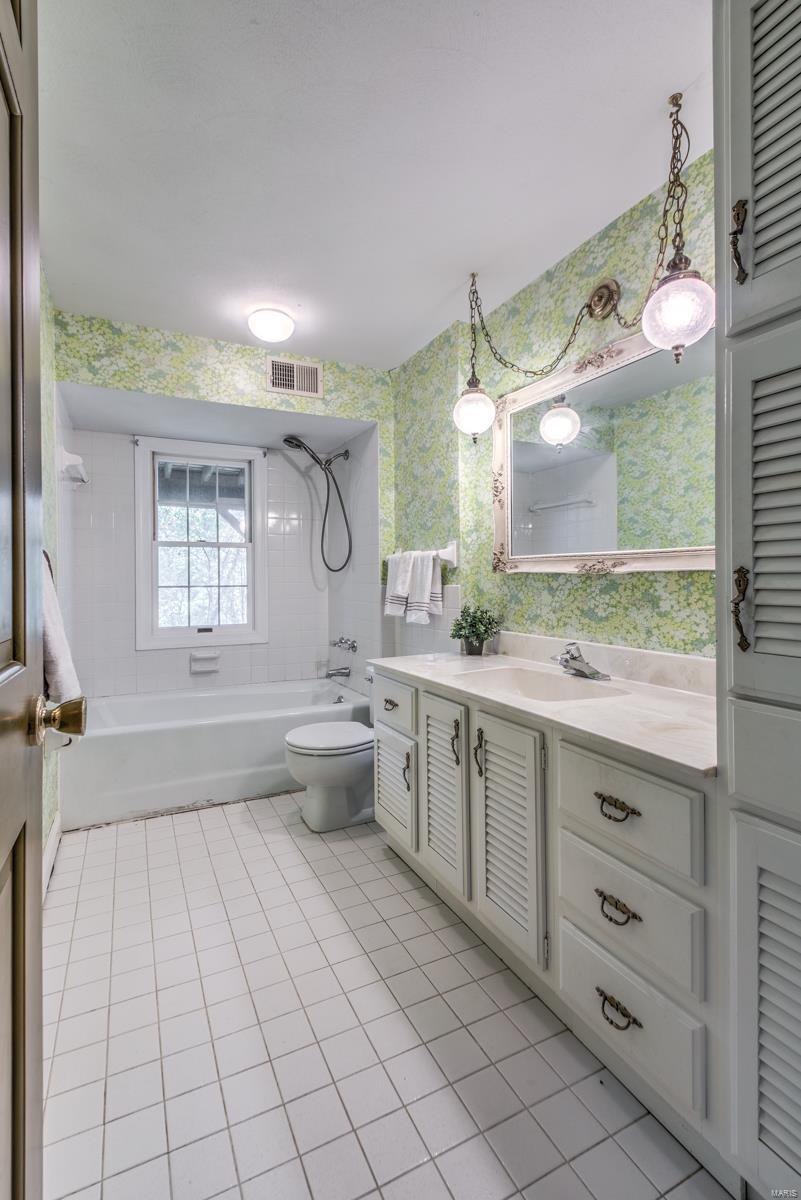 1964 Dougherty Ferry Road St. Louis, MO 63122 - Photo 30 of 36 Gallery Image 30