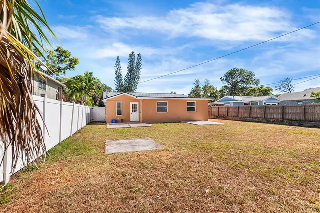 $2,575 | 1517 Gray Street South, St. Petersburg, FL 33707