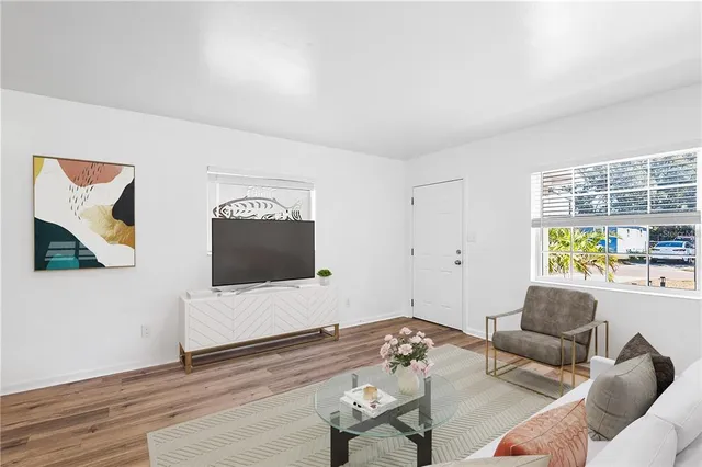 $2,575 | 1517 Gray Street South, St. Petersburg, FL 33707