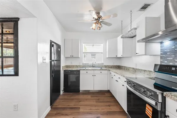 $2,375 | 1517 Gray Street South, St. Petersburg, FL 33707