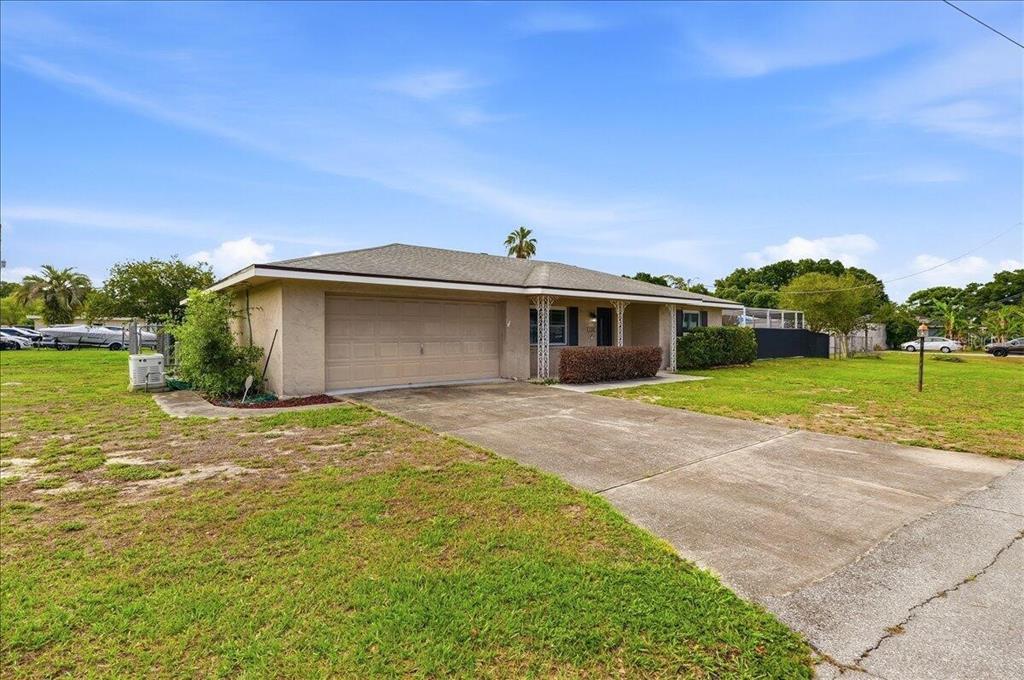 132 Duval Road Winter Haven, FL 33884 - Photo 4 of 38