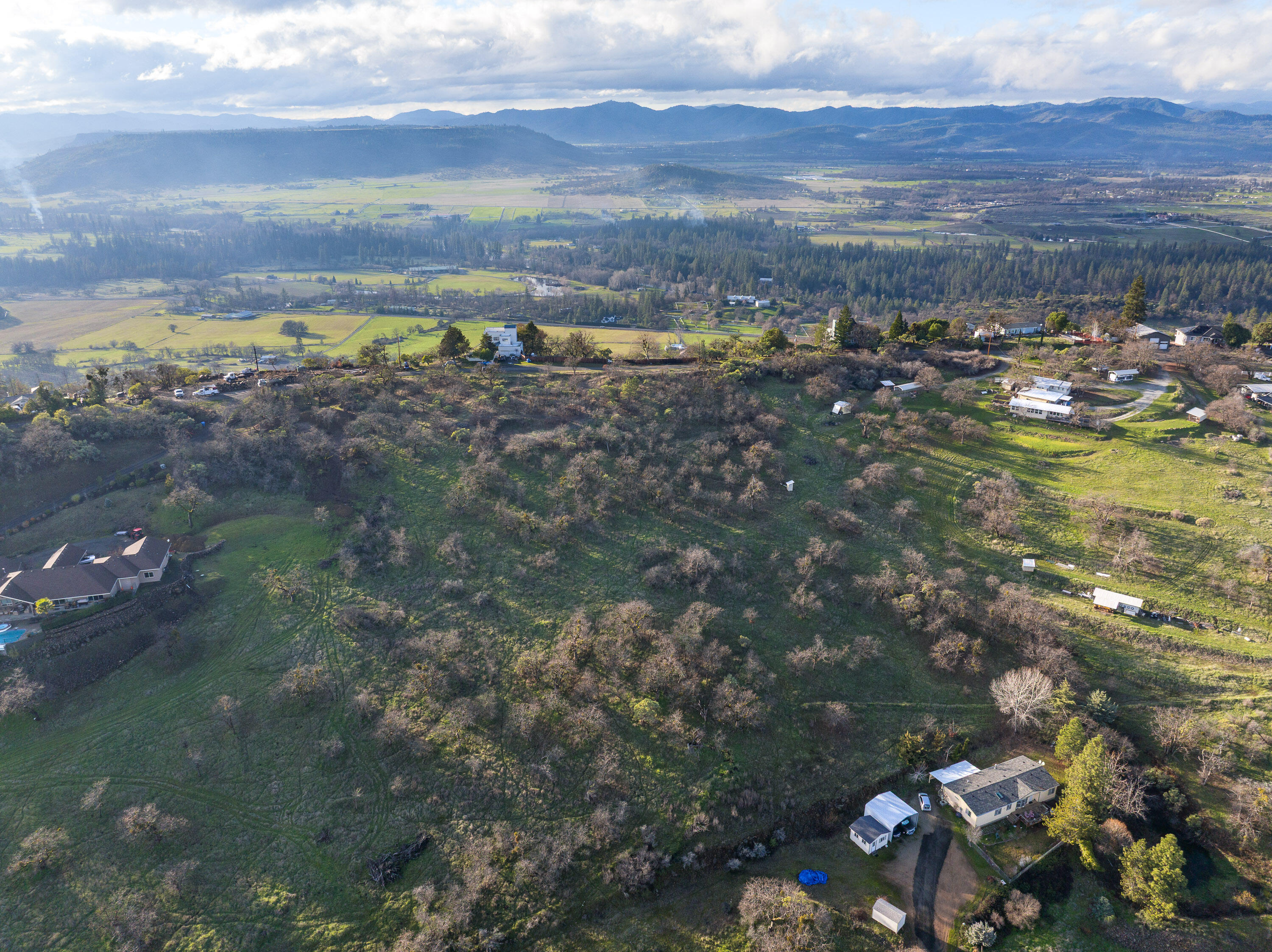 445 Mt Castle Drive Eagle Point, OR 97524 - Photo 12 of 23 445MtCastleDr-009