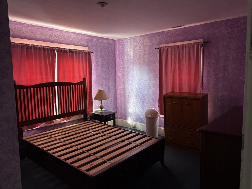 31 Field Street West Springfield, MA 01089 - Photo 6 of 19