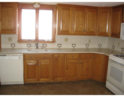 28 Clinton Street Lynn, MA 01902 - Photo 9 of 22 Gallery Image 9