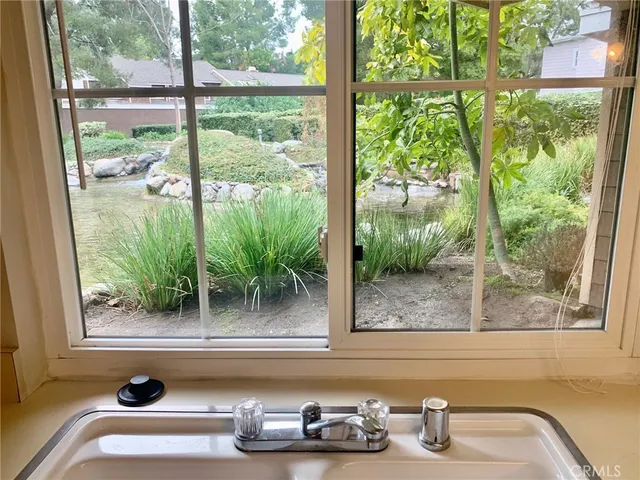 $2,100 | 12555 Euclid Street, Unit 21, Garden Grove, CA 92840