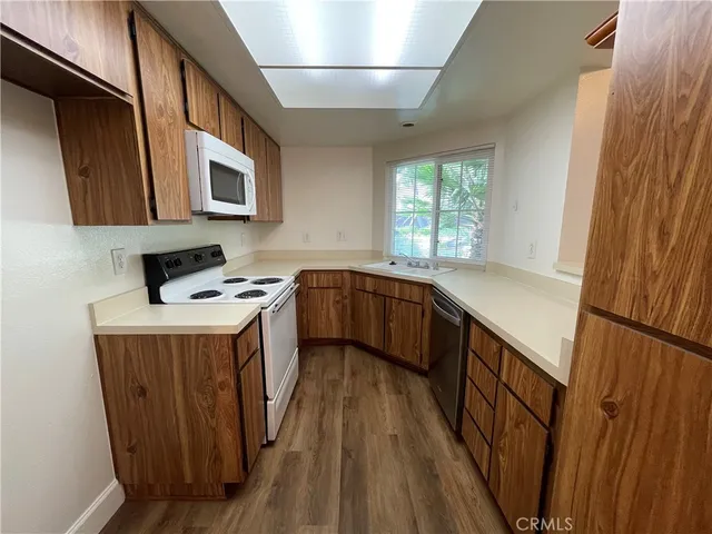 $2,100 | 12555 Euclid Street, Unit 21, Garden Grove, CA 92840