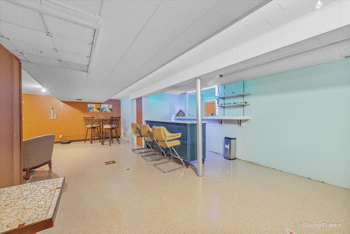 431 North Melrose Avenue Elgin, IL 60123 - Photo 22 of 32 a view of a room with gym equipment