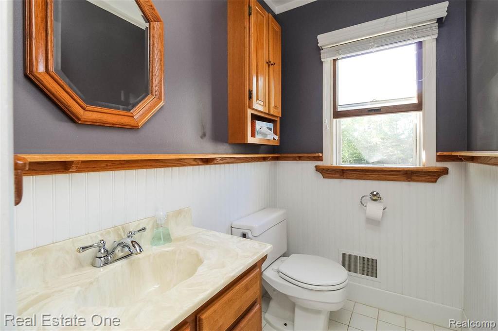 475 Grace Avenue Rochester Hills, MI 48307 - Photo 32 of 58