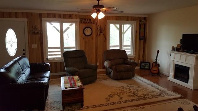 241 Seals Road Pikeville, TN 37367 - Photo 9 of 13 Gallery Image 9