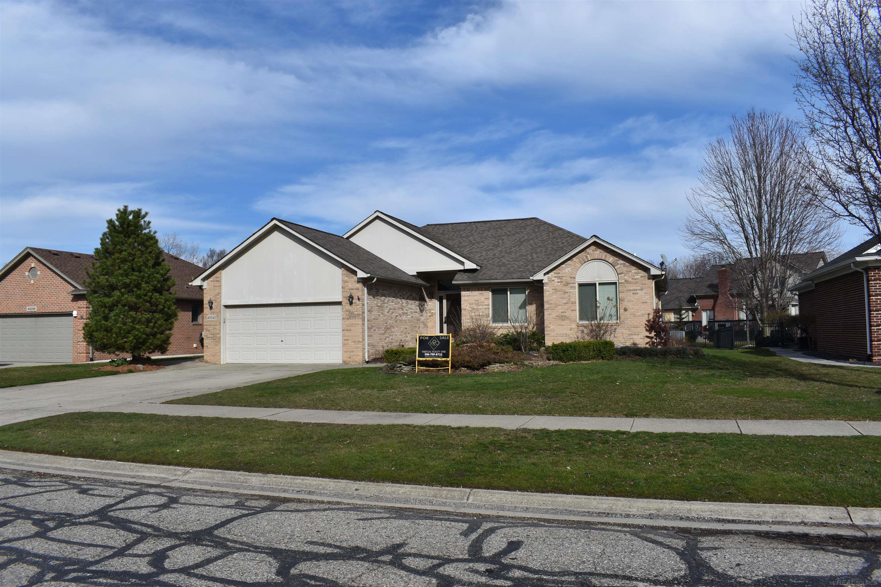 49242 Monte Road New Baltimore, MI 48047 - Photo 45 of 46 50105196-44.JPG