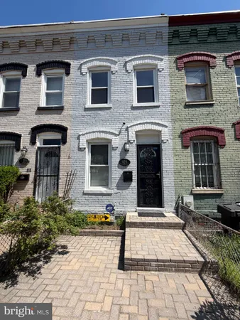 $2,500 | 925 8th Street Northeast, Washington, DC 20002