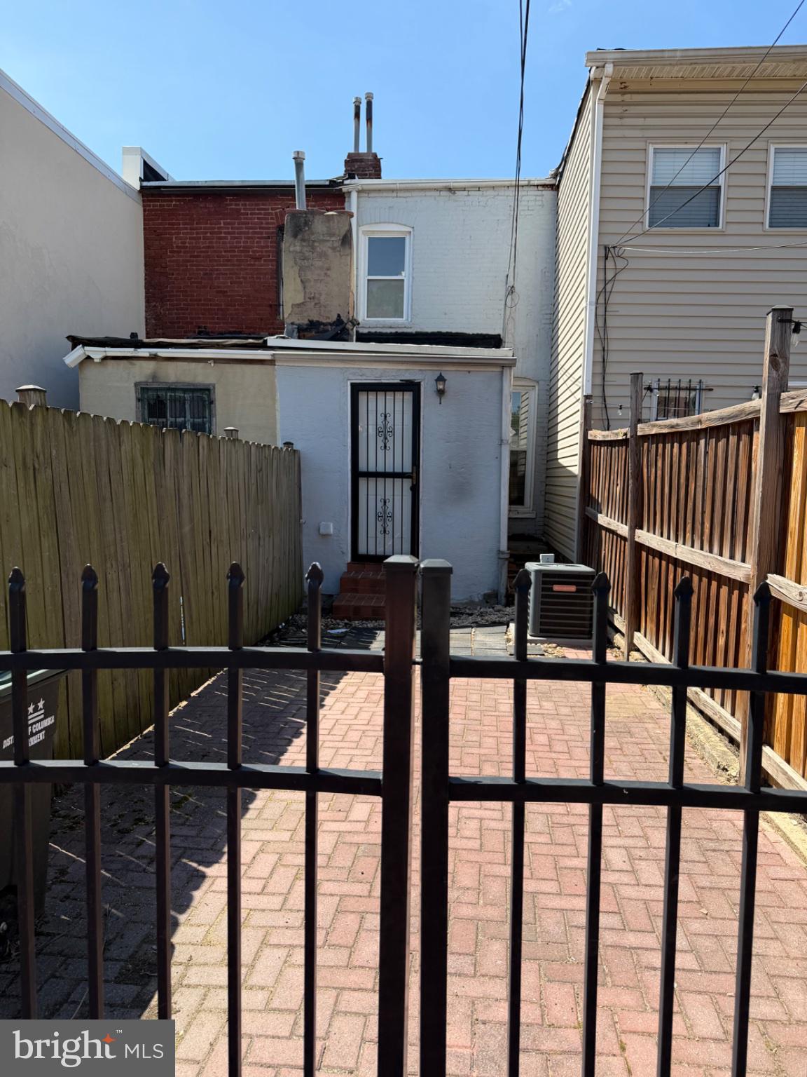 925 8th Street Northeast Washington, DC 20002 - Photo 6 of 6 Charming urban backyard retreat.