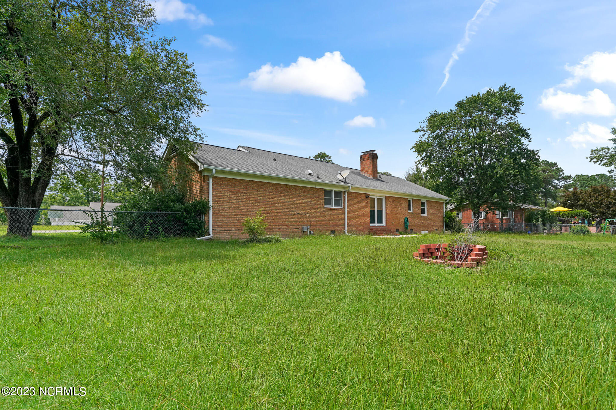 655 Michael Road Whispering Pines, NC 28327 - Photo 6 of 28 179-DSC01153