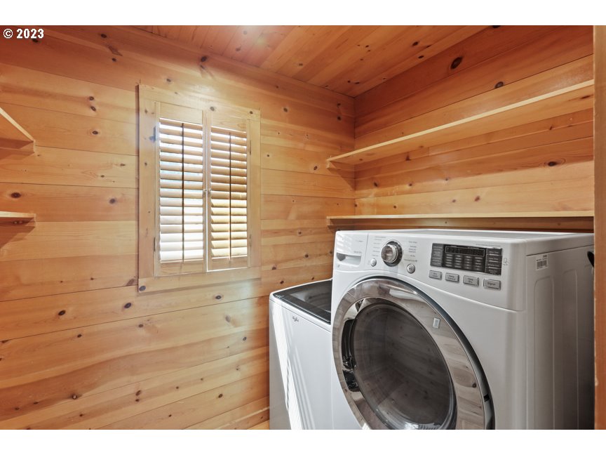 111 North Bridgeton Road, Unit E05 Portland, OR 97217 - Photo 40 of 42