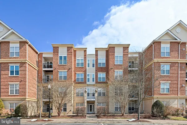 $405,000 | 815 Branch Drive, Unit 207, Herndon, VA 20170