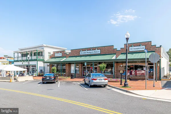 $405,000 | 815 Branch Drive, Unit 207, Herndon, VA 20170