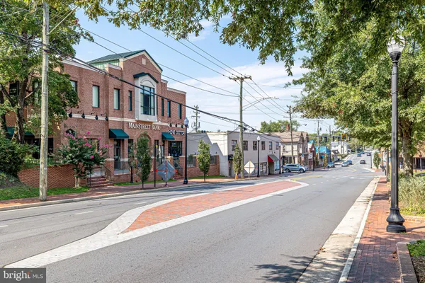 $405,000 | 815 Branch Drive, Unit 207, Herndon, VA 20170