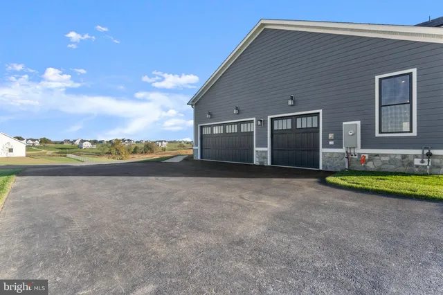 $1,499,990 | 14691 Fordson Court, Lovettsville, VA 20180