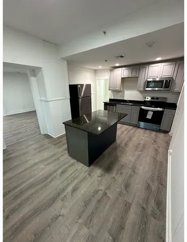 $1,600 | 126 Lincoln Street, Unit 2R, Worcester, MA 01605