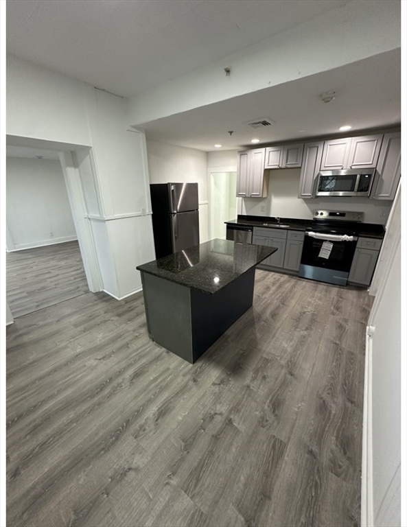 126 Lincoln Street, Unit 2R Worcester, MA 01605 - Photo 7 of 10