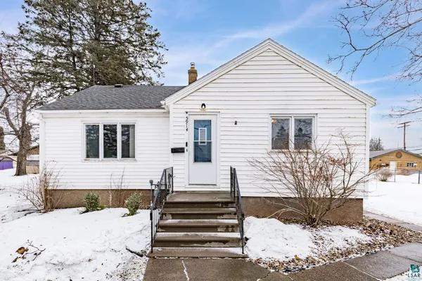 $220,000 | 5914 Banks Avenue, Superior, WI 54880