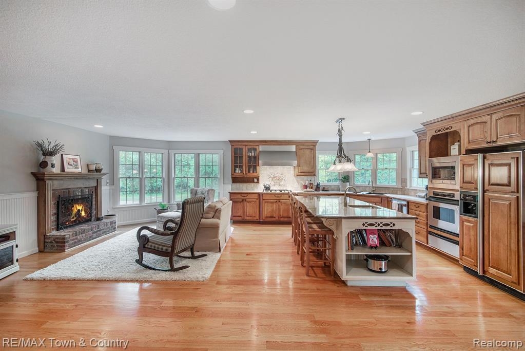 6277 Elms Road Flushing, MI 48433 - Photo 7 of 47 50085997-6.JPG