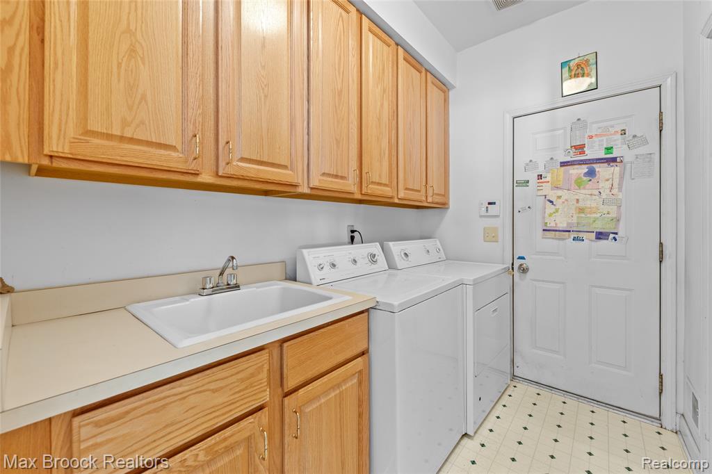 41450 Mission Lane Novi, MI 48167 - Photo 15 of 44