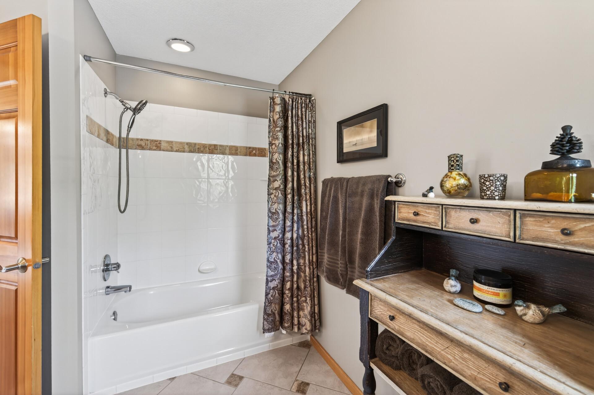 381 Del Rio Drive Chanhassen, MN 55317 - Photo 53 of 97
