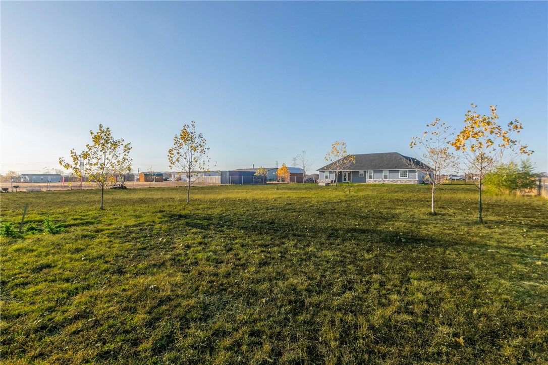 319 West Weinberger Road West, TX 76691 - Photo 23 of 26