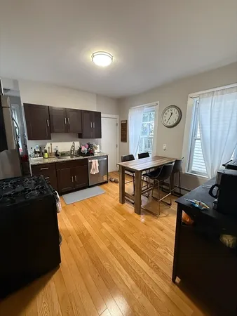 $5,000 | 121 L Street, Unit 3, Boston, MA 02127