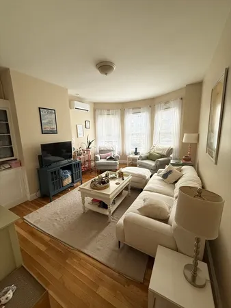 $5,000 | 121 L Street, Unit 3, Boston, MA 02127