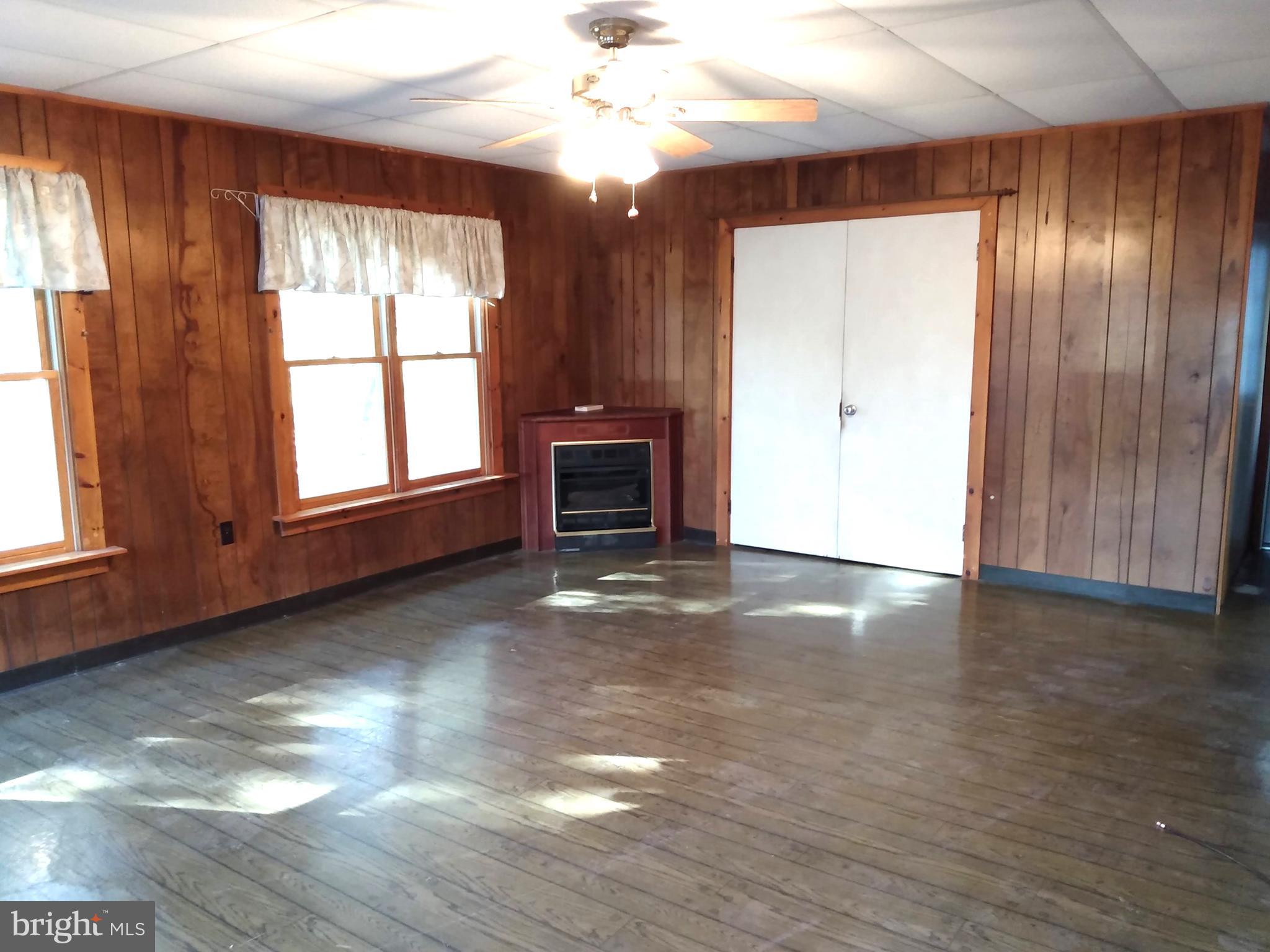 137 Siloam Road Chambersburg, PA 17201 - Photo 11 of 28 Family Room