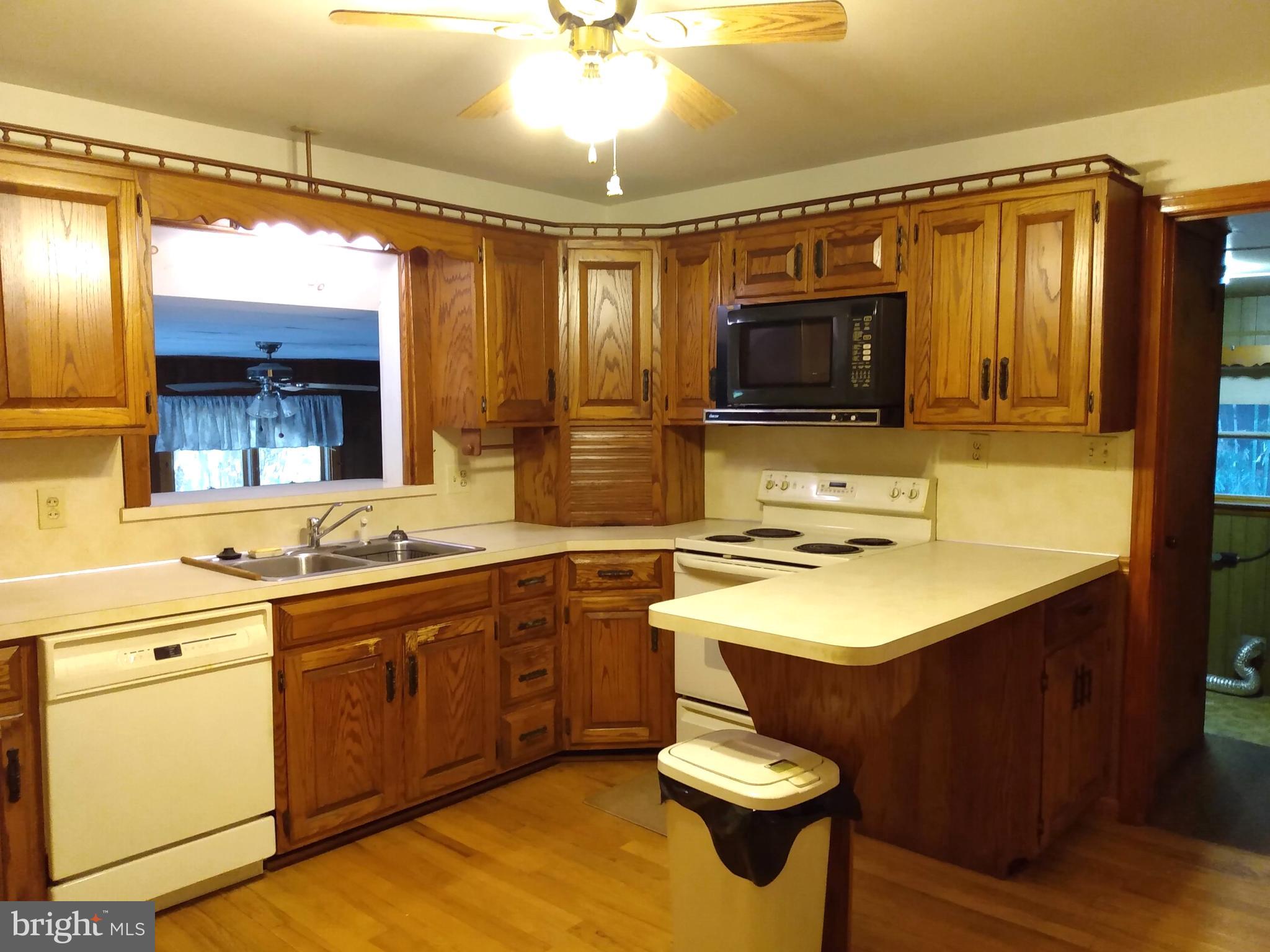 137 Siloam Road Chambersburg, PA 17201 - Photo 8 of 28 Kitchen