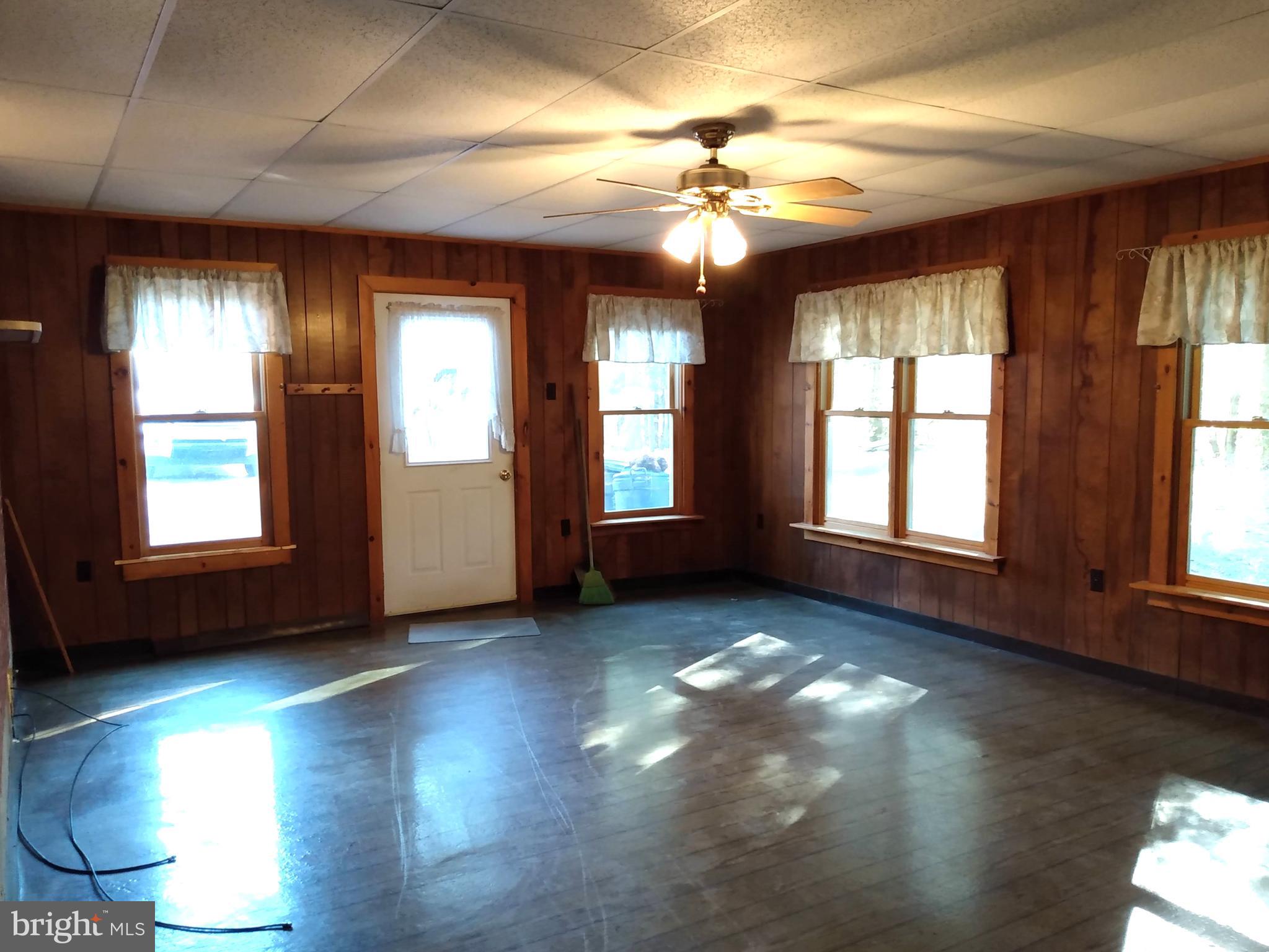 137 Siloam Road Chambersburg, PA 17201 - Photo 10 of 28 Family Room