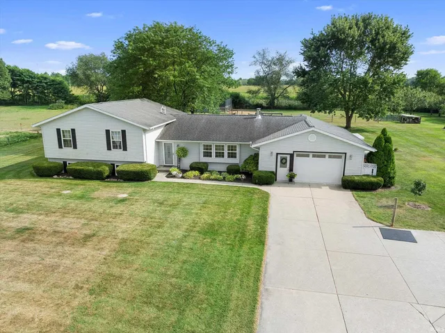$499,000 | 20630 County Road 20, Goshen, IN 46528