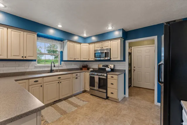 $499,000 | 20630 County Road 20, Goshen, IN 46528