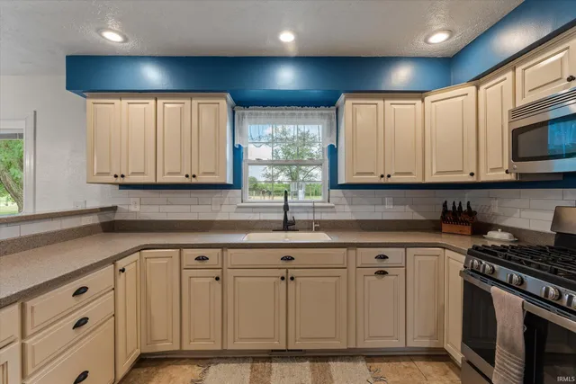 $499,000 | 20630 County Road 20, Goshen, IN 46528