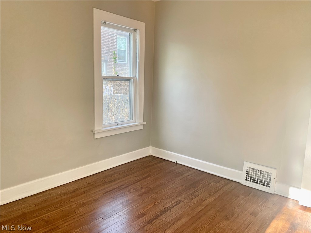 1496 Sherbrook Road South Euclid, OH 44121 - Photo 12 of 28