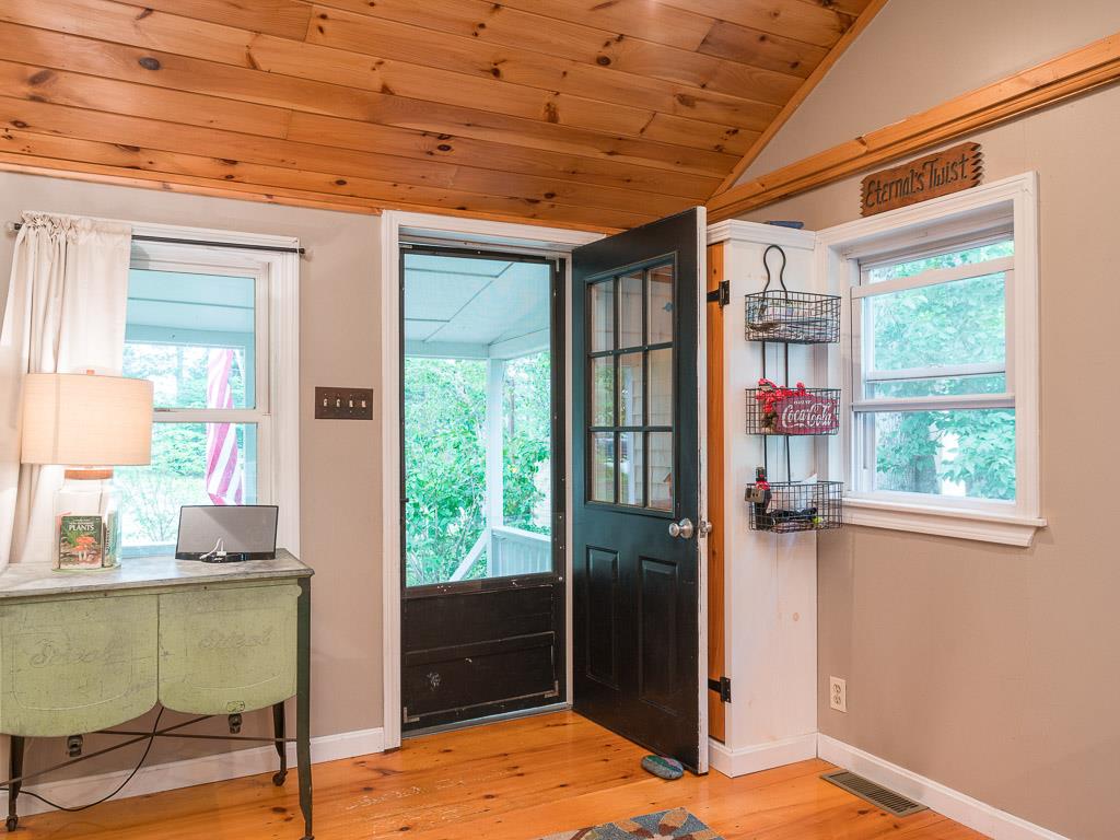 237 A Middle Road Deerfield, NH 03037 - Photo 15 of 32 Gallery Image 15
