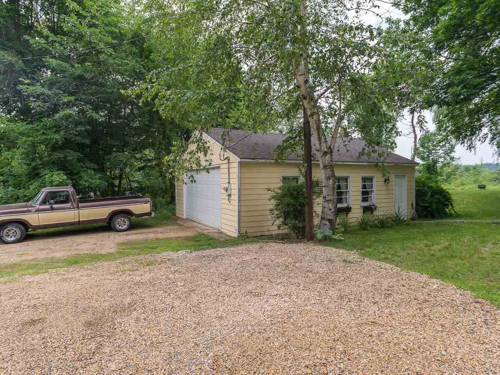 237 A Middle Road Deerfield, NH 03037 - Photo 8 of 32 Gallery Image 8